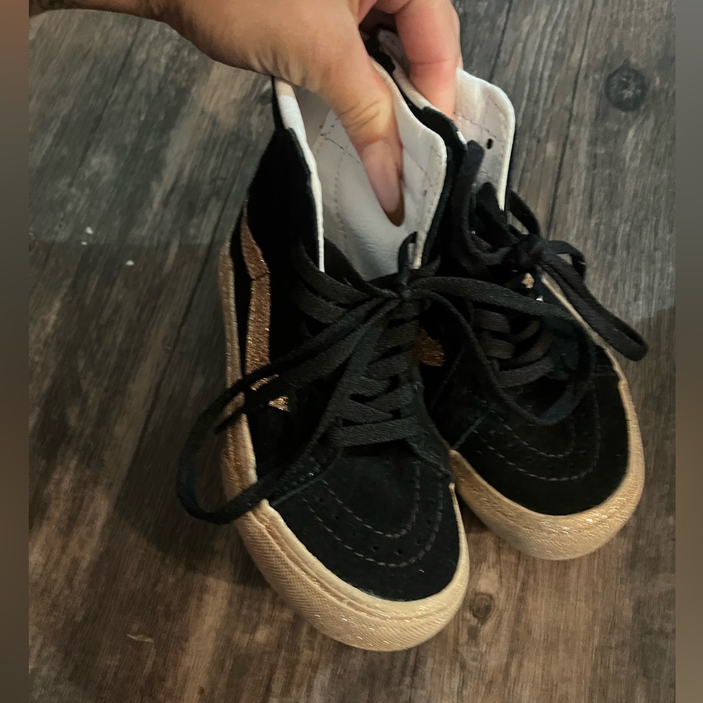 Black and gold glitter kid girl vans
